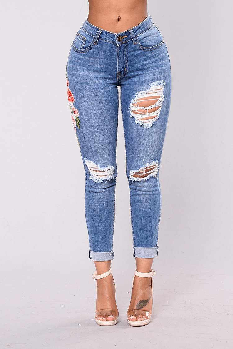 SZ60101 Mid Rise Distressed Rose Embroidery Jeans